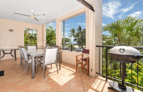 Yorkeys Knob Apartamento | Mediterranean Beachfront Apartments