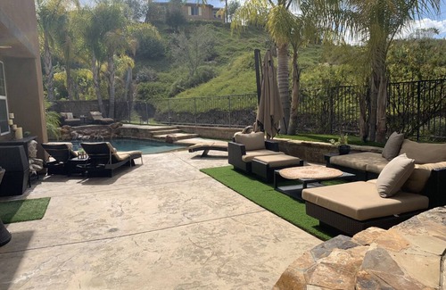 Stevenson Ranch Casa | Mediterranean Pool House ¡Exactamente detrás de Magic Mountain y Hurricane Harbor!
