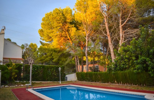 El Vendrell Casa | CHALET INDIVIDUAL CON PISCINA PRIVADA EN PARCELA CON JÁRDIN