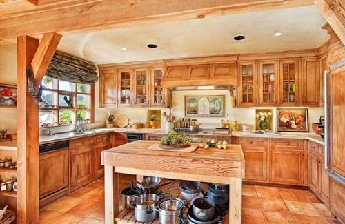 St. Helena Casa | Mediterranean Villa with Pool and Vineyard
