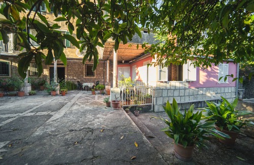 Trpanj Villa | Villa mediterranea con gran jardin