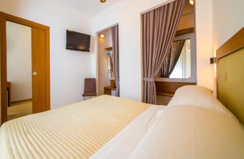 Cattolica Hotel | Mediterraneo Hotel & Suites