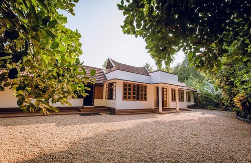 Perumbaikad Casa | Meenachil Creek Homestay
