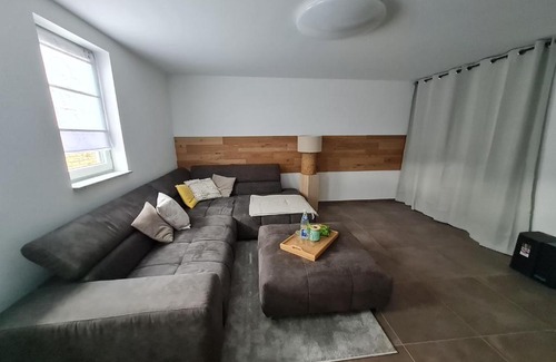 Azmannsdorf Apartamento | Meet & Greet am Radfernweg E-Bike modern