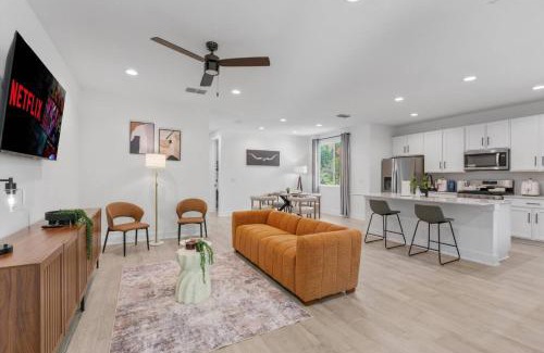 MLK Casa | Mega Lux Combined Unit - Up to 36 Guests