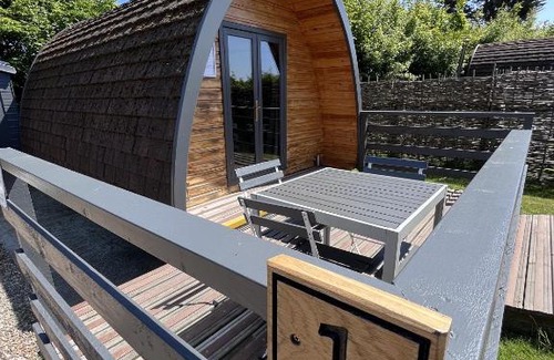 Brightlingsea Casa | MegaPod 1 at Lee Wick Farm Cottages & Glamping