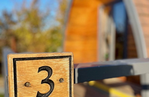 Brightlingsea Cabaña | MegaPod 3 at Lee Wick Farm Glamping