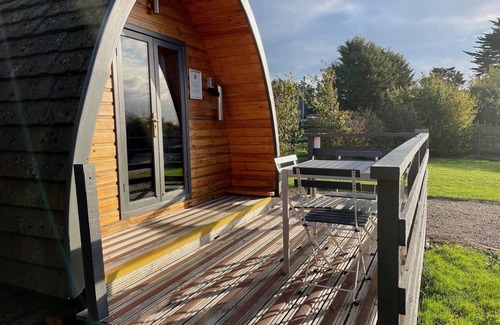 Brightlingsea Cabaña | MegaPod 3 at Lee Wick Farm Glamping