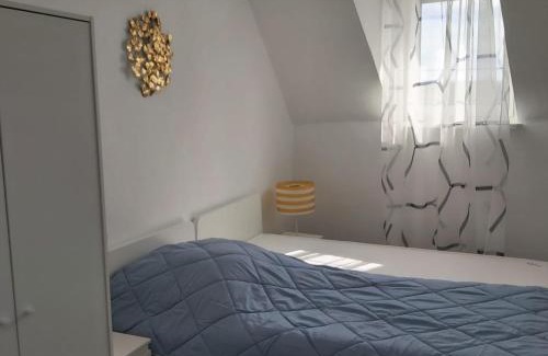 Mayen Casa | Megena