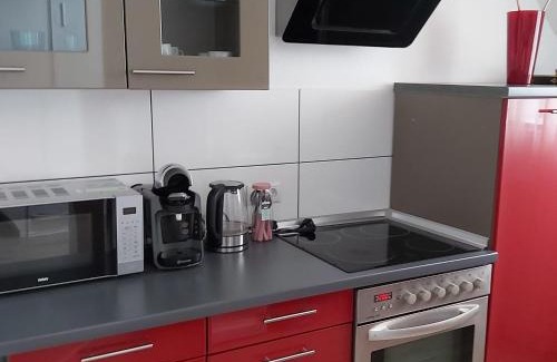 Mayen Casa | Megena