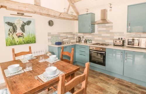 Tiddington Cabaña | Megs Cottage, TIDDINGTON