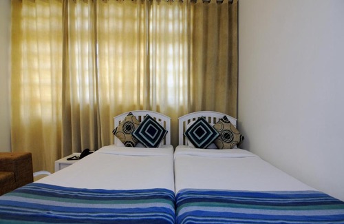 Dwarka Hotel | Mehra Residency at The Airport