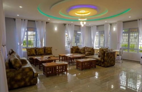 Naivasha Hotel | Meirah Gardens Kinangop