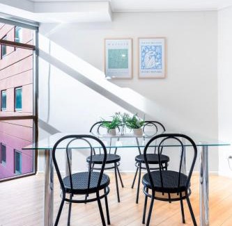 Chinatown Apartamento | Melbourne Apartment with Pool, Spa & Tennis Court