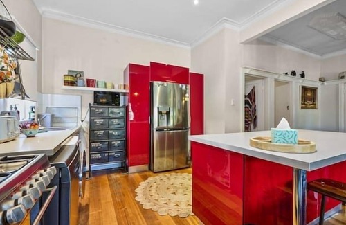 West Footscray Casa | Melbourne's Family Refuge / Footscray VIC