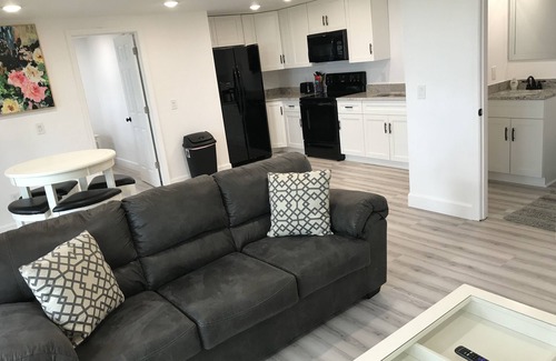 Sunny Point Apartamento | Melbourne Waterfront 2 Bed 1 Bath - Incredible View