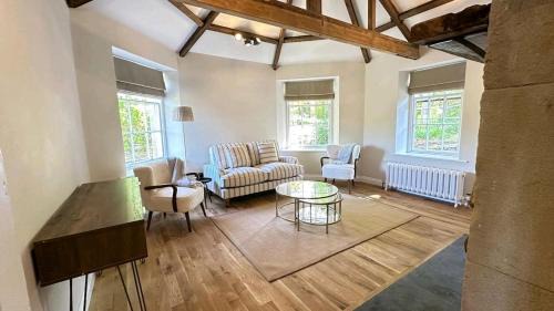 Hartburn Casa | Meldon Park, Gate Lodge