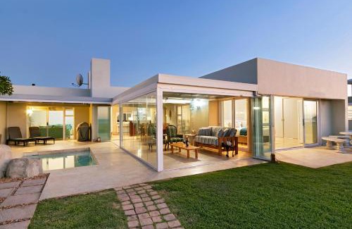 Melkbosstrand Casa | Melkbos Aan See by Host Agents