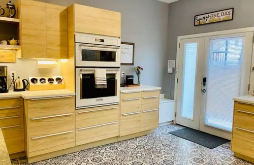 Lancaster Apartamento | Mellow Yellow in Lanc City