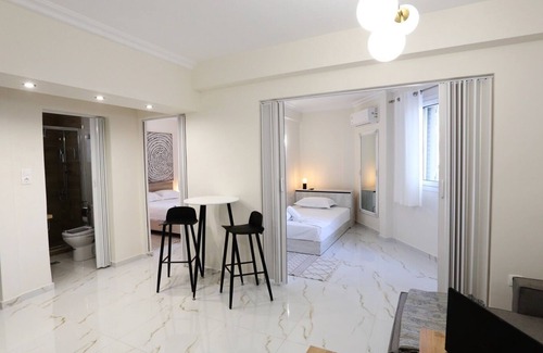 Pasalimani Apartamento | MELMA PROPERTIES- ARTEMIS lower ground apartment in front of the Yacht Marina