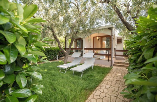 Mattinata Casa | Casa Vacanza Melograno con piscina y playa privada