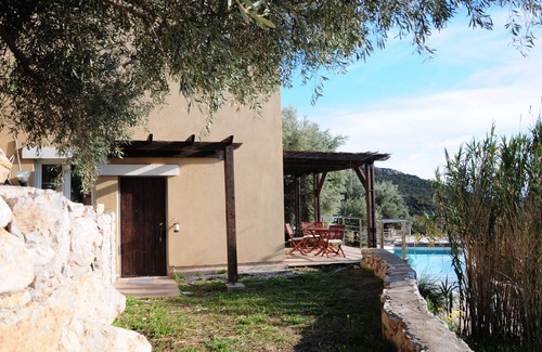 Alyki Casa | casa de vacaciones Melolia A2 con piscina y vistas fabulosas
