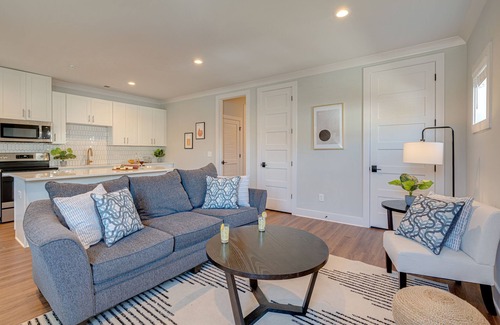 Melrose Casa | Melrose Bouquet - 4 Condos 1 Booking