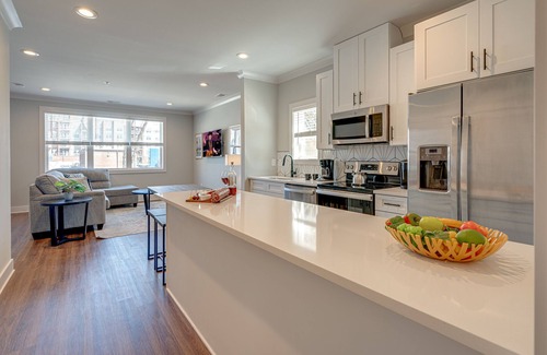 Melrose Casa | Melrose Muse - 2 Condos - Mins to Broadway