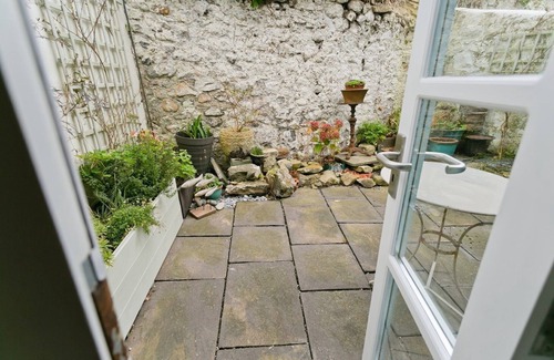 Beaumaris Apartamento | Melvin Cottage - a coastal that sleeps 5 guests in 3 bedrooms