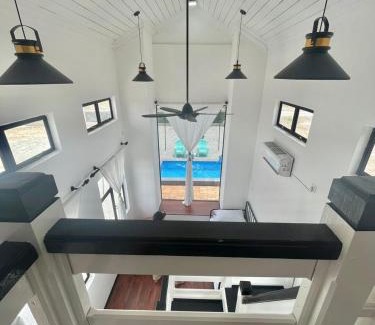 Setiu Casa | Memerang Tiny House & Pool near Merang Jetty