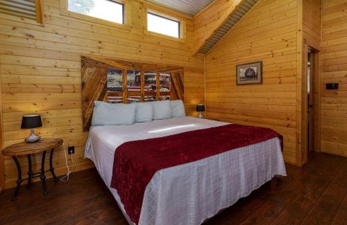 Pipe Creek Casa | Memorable Family Vacations in this Charming Log Cabin Rental in Texas State