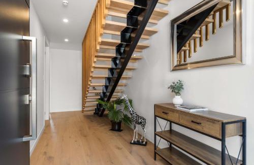 Tauranga Casa | Memorial View - Tauranga Holiday Home