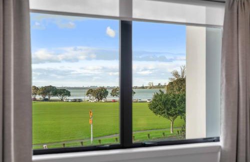 Tauranga Casa | Memorial View - Tauranga Holiday Home