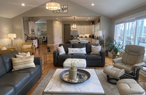 Mooresville Casa | Memory Maker| Lakefront |2 Main Level Master Suites | Family Friendly | Pets