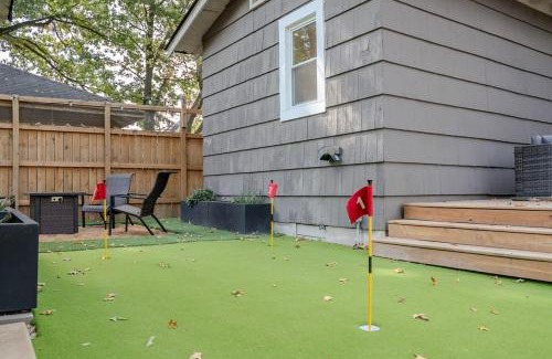 Evergreen Casa | Memphis Soul Retreat Putting Green & Games