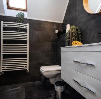 Gyula Apartamento | Men's World
