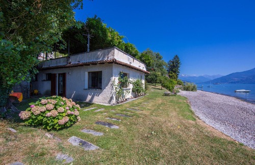 Ca' Bianca Apartamento | Menaggio Spiaggia