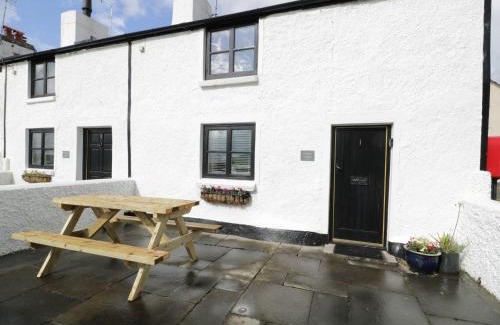 Brynsiencyn Casa | Menai Cottage