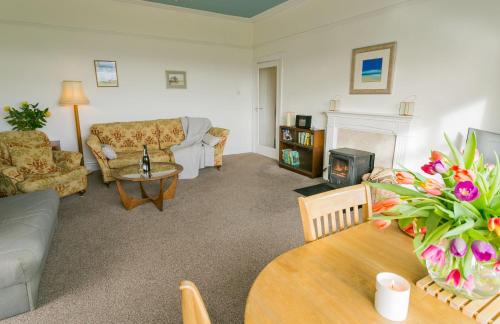Penmon Casa | Menai Gardens