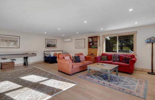 Little River Casa | Mendocino Redwood Retreat - Sunrise Cottage