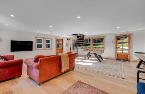 Little River Casa | Mendocino Redwood Retreat - Sunrise Cottage