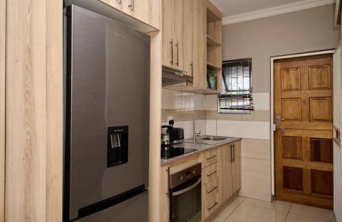 Hatfield Apartamento | Menlyn Maine Spacious Cottage