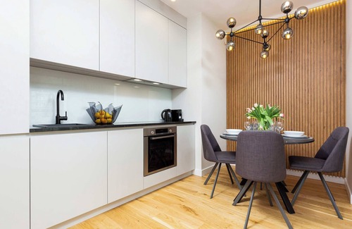 Mirow Apartamento | Mennica Residence 119 |Beautiful Apartment | Parking