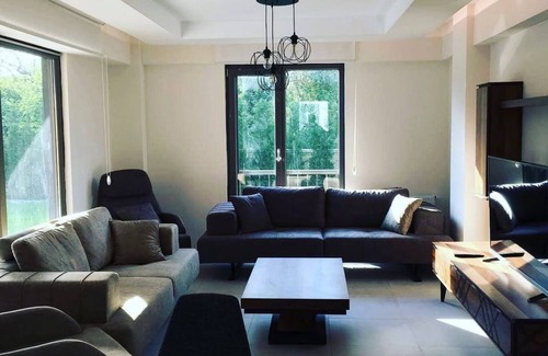 Yanik Casa | MERAL RESORT 1