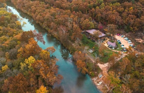 Steelville Casa | Meramec Riverside Lodge & Retreat-Mark Twain Suite