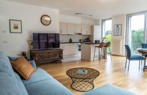 Merano Apartamento | Merano center penthouse with terrace, garage, bike room and infrared sauna.