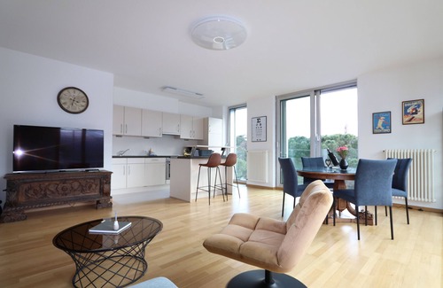 Merano Apartamento | Merano center penthouse with terrace, garage, bike room and infrared sauna.