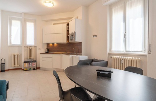 Merate Apartamento | Merate Tre Spade - Dos Habitaciones Piso, Capacidad 5