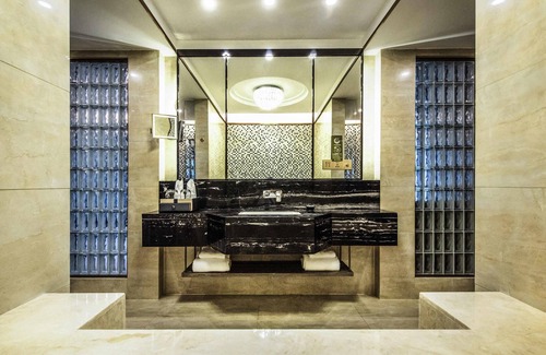 Yuzhong Hotel | Mercure Chongqing Downtown