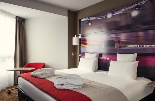 Republique–Point-du-Jour Hotel | Mercure Paris Boulogne